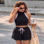 Casual vest Black-White Color-Block Mock Neck Sleeveless Top with Built-in Bra